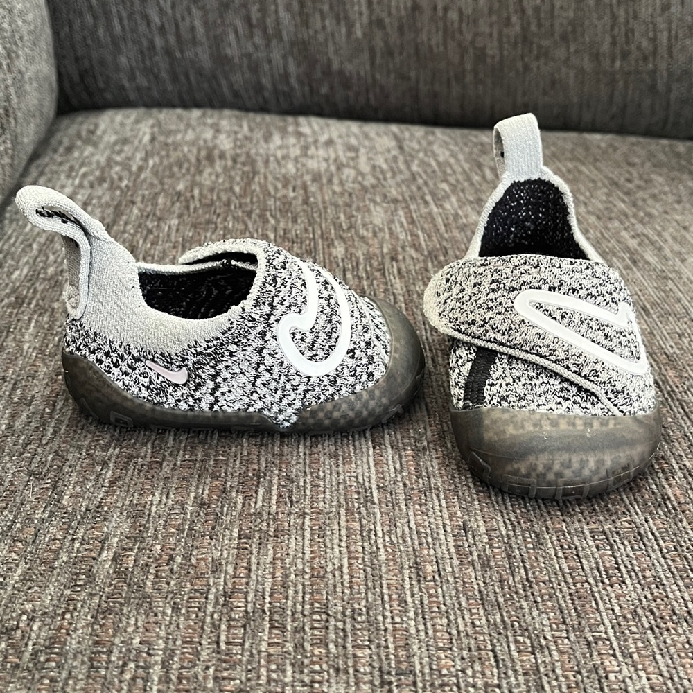 Nike Swoosh 1 baby/toddler